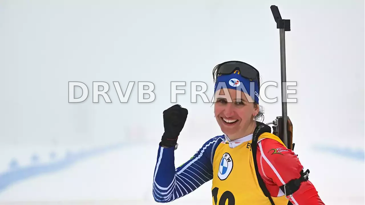 Julia Simon remporte au sprint une superbe mass-start à Nove Mesto devant Océane Michelon - L'Équipe