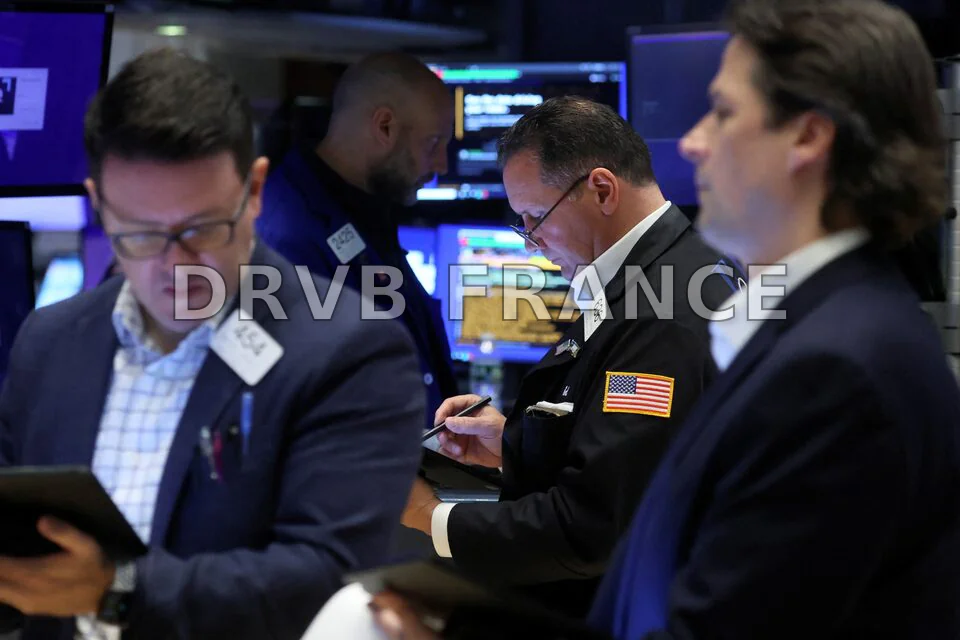 Hawkish Fed Comeback? 🦅 Inflation and Politics Could Keep U.S. Rates Frozen For Longer 🔍 - XTB.com